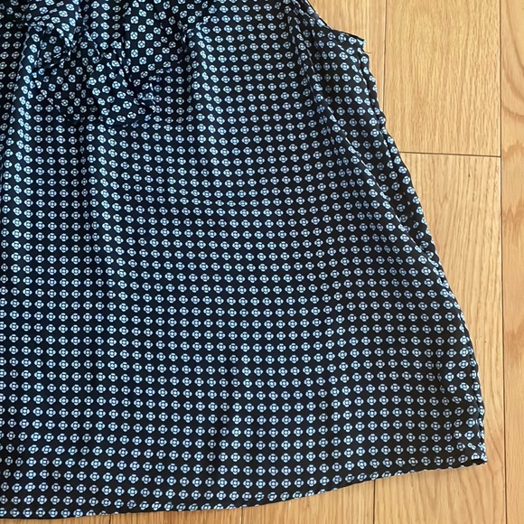 EUC Who What Wear Patterned Ruffle Shell Tank Top - Picture 4 of 10